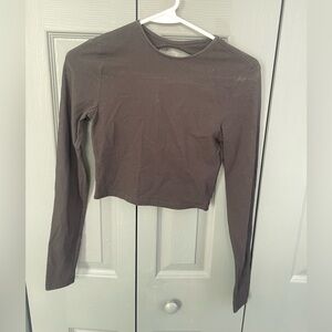 H&M Black Long Sleeve Women's Cropped Backless Tee